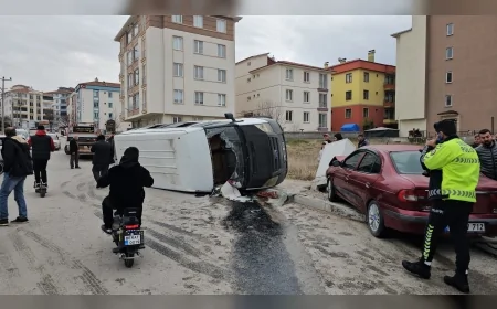 Çorum’da Tarım İşçilerini Taşıyan Minibüs Devrildi Trafik Kazasında 5 Kişi Yaralandı