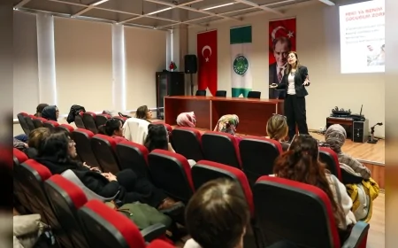 Bursa Kent Konseyi Akran Zorbalığına Karşı Ebeveyn Farkındalığını Artırmak İçin Bilgilendirme Semineri Düzenledi