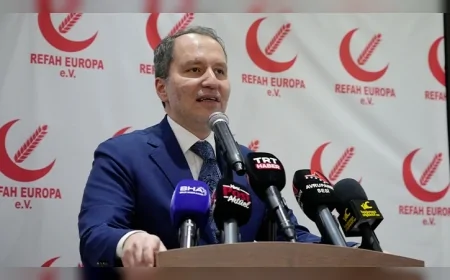 Yeniden Refah Partisi Genel Başkanı Dr. Fatih Erbakan Köln’de iftar programında konuştu: “Milli Görüş iktidarda olsaydı faize 800 milyar dolar gitmezdi”