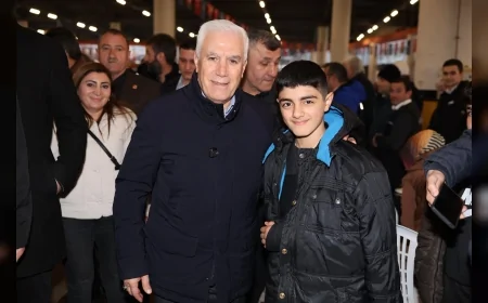 Bursa Büyükşehir Belediye Başkanı Mustafa Bozbey: “Ramazan’ın bereketini Yıldırım’da vatandaşlarla paylaştık”