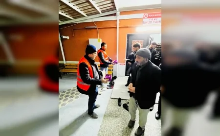 ALACA BELEDİYESİ KADİR GECESİNDE CAMİ CEMAATİNE TERAVİH NAMAZI SONRASI İKRAMDA BULUNDU