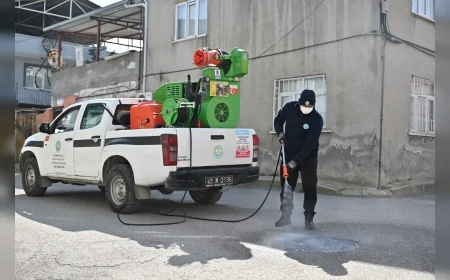 Manisa Büyükşehir Belediye Başkanı Besim Dutlulu: “Vektörlerle mücadelemiz 17 ilçede 7 gün 24 saat sürüyor”