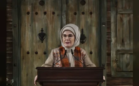 Cumhurbaşkanı Recep Tayyip Erdoğan’ın eşi Emine Erdoğan: “İyilikle atılan her adım sadakayı cariyedir”