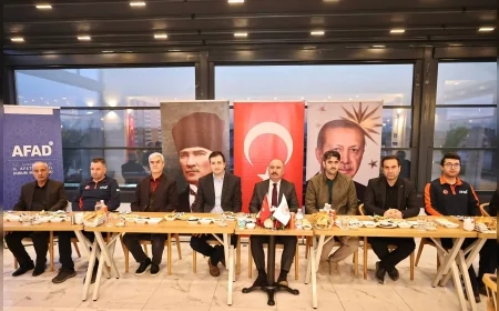 Çorum Valisi Ali Çalgan AFAD Personeliyle İftar Programında Bir Araya Geldi