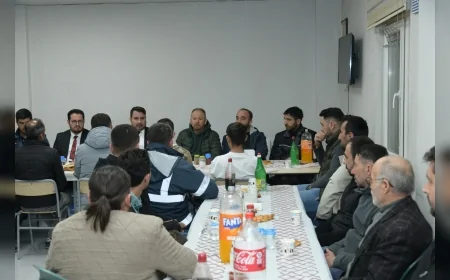 KAHRAMANKAZAN BELEDİYE BAŞKANI SELİM ÇIRPANOĞLU KAZANBEL BETON PERSONELİYLE İFTAR PROGRAMINDA BULUŞTU