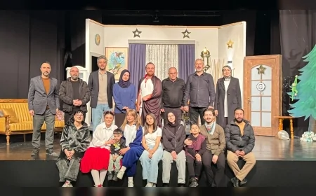 ERZURUM BÜYÜKŞEHİR BELEDİYESİ ŞEHİR TİYATROSU’NUN “İLK ORUCUM” OYUNU ÇOCUKLARDAN YOĞUN İLGİ GÖRDÜ