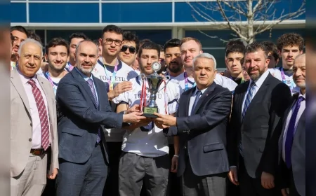 TOBB ETÜ’de Üniversitelerarası Korumalı Futbol Başarısı Ödül Töreniyle Taçlandı