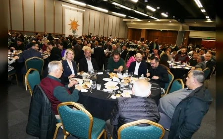 AK Parti Marmaris İlçe Başkanlığı vefa iftarında teşkilat ve milletvekillerini bir araya getirdi
