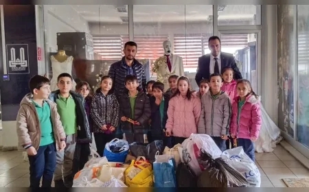 ERZURUM’DA İLKOKUL ÖĞRENCİLERİ HARÇLIKLARIYLA ALDIKLARI GIDALARI HAYIR ÇARŞISI’NA BAĞIŞLADI!