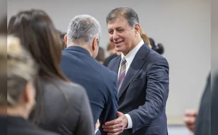 İzmir Büyükşehir Belediye Başkanı Dr. Cemil Tugay’dan bayram öncesi personele moral ve vizyon mesajı “İzmir’e, Türkiye’ye ve kuruma sahip çıkın”