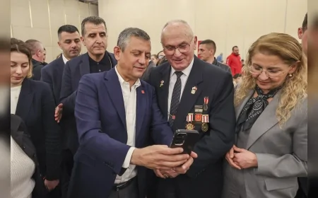 CHP Genel Başkanı Özgür Özel: “Şehit aileleri ve gazilerin maaş yetersizliğini konuşmak utanç verici”