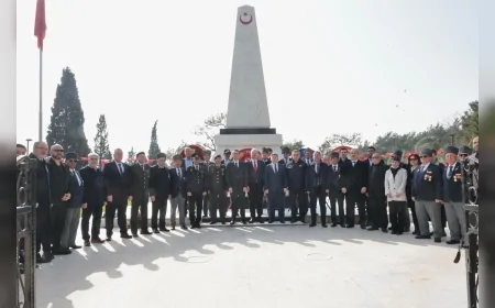 Menemen Belediye Başkanı Aydın Pehlivan şehit ailelerini ziyaret etti başımızın tacısınız dedi