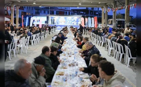 MANİSA BÜYÜKŞEHİR BELEDİYE BAŞKANI BESİM DUTLULU MURADİYE’DE RAMAZAN’IN SON İFTARINDA VATANDAŞLARLA BULUŞTU
