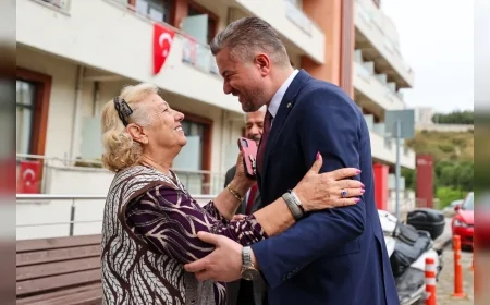 Buca Belediye Başkanı Mimar Görkem Duman huzurevinde bayram ziyaretinde bulundu