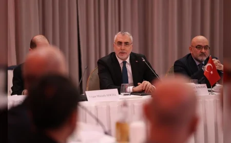 Çalışma ve Sosyal Güvenlik Bakanı Vedat Işıkhan: “36 ilacı daha geri ödeme listesine dahil ettik”