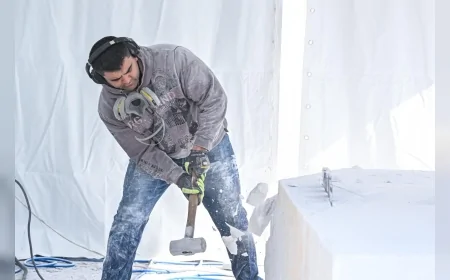 İzmir Büyükşehir Belediyesi Marble İzmir Heykel Çalıştayı ile mermeri kamusal alanda sanata dönüştürüyor