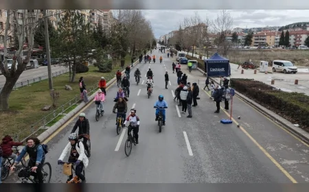 ESKİŞEHİR BÜYÜKŞEHİR BELEDİYESİ ARABASIZ PAZAR ETKİNLİĞİYLE SOKAKLARI YAYALARA AÇIYOR