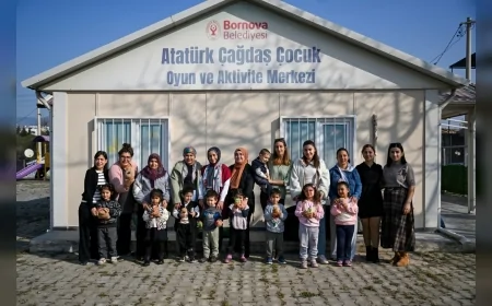 İzmir Bornova’da Çocuk Oyun Merkezlerinde düzenlenen Çim Adam Atölyesi miniklere hem eğlence hem öğrenme sundu