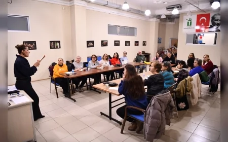 TEPEBAŞI BELEDİYESİ BELDE EVLERİYLE BİNLERCE KADINA EĞİTİM VE GELİR DESTEĞİ SAĞLIYOR