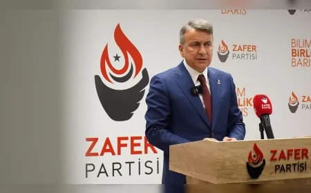 Zafer Partisi Sözcüsü Azmi Karamahmutoğlu: “Türkiye Komşusu İran’a Elini Uzatmalıdır”