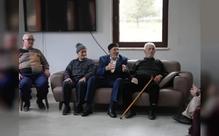 Düzce Belediye Başkan Yardımcısı Ayşe Kılıç Yaşlılar Haftası’nda Alzheimer Merkezi ve yaşlıları ziyaret etti