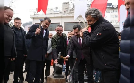 Denizli Büyükşehir Belediye Başkanı Bülent Nuri Çavuşoğlu: “Nevruz dayanışmanın ve kardeşliğin öncüsüdür”