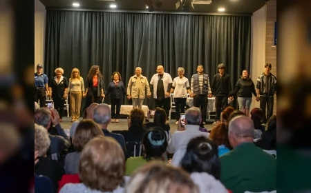 KUŞADASI’NDA DÜNYA TİYATRO GÜNÜ KAPSAMINDA TİYATRO GÜNLERİ ETKİNLİĞİ BAŞLADI!