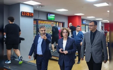 MALTEPE BELEDİYE BAŞKANI ESİN KÖYMEN SPOR YAPAN KADINLARLA BULUŞTU