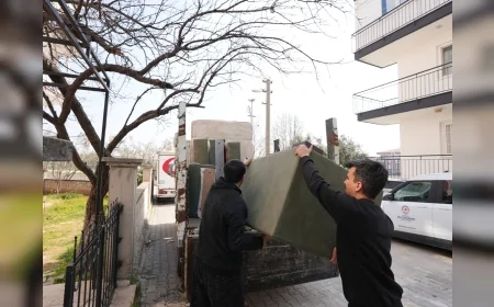 Denizli Büyükşehir Belediye Başkanı Bülent Nuri Çavuşoğlu taşınma desteğiyle ailelere destek sağlandığını açıkladı