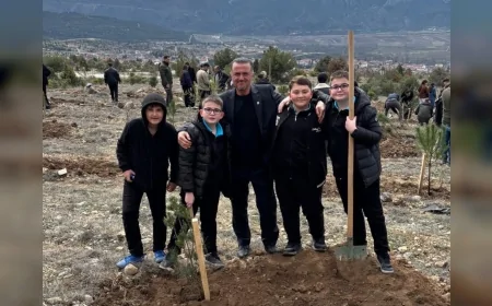 Çorum Kargı’da Orman Haftası kapsamında öğrencilerle fidan dikimi etkinliği düzenlendi