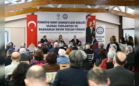Eskişehir’de Türkiye Kent Konseyleri Birliği Başkanlığı Ahmet Kapanoğlu’na devredildi