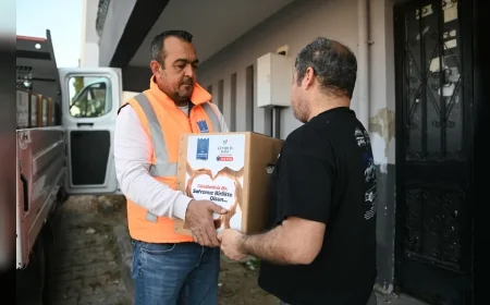 Kuşadası Belediyesi İhtiyaç Sahibi Ailelere 2 Bin 750 Gıda Kolisi Ulaştırdı