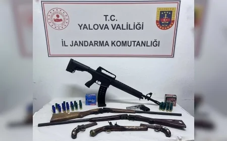Yalova’da Jandarma Operasyonu: Tarihi Nitelikte Silahlar Dahil Çok Sayıda Mühimmat Ele Geçirildi