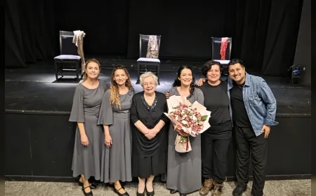 Eskişehir Büyükşehir Belediyesi Şehir Tiyatroları “Genco Erkal Emek ve Onur Ödülü”nün ilkini Prof. Dr. Ayşegül Yüksel’e verdi