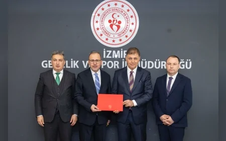 İzmir Büyükşehir Belediye Başkanı Dr. Cemil Tugay öncülüğünde Karşıyaka Stadı için yapım süreci resmen başladı