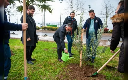 Karşıyaka Belediyesi Atakent’te Voleybolun Unutulmazları İçin Hatıra Ormanı Oluşturdu