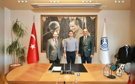 MİLAS BELEDİYE BAŞKANI FEVZİ TOPUZ BODRUM BELEDİYE BAŞKANI TAMER MANDALİNCİ’Yİ ZİYARET ETTİ