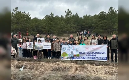 ÇORUM İL SAĞLIK MÜDÜRLÜĞÜNDEN AĞAÇ DİKME ETKİNLİĞİ İLE TEMİZ HAVA VE SAĞLIK FARKINDALIĞI