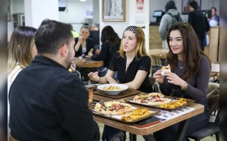 Buca Belediyesi’nin Üzüm Cafe projesi üniversite öğrencilerinin buluşma noktası haline geldi