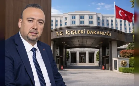 İçişleri Bakanlığı Uşak Belediye Başkanı Özkan Yalım’ın görevden uzaklaştırıldığını açıkladı