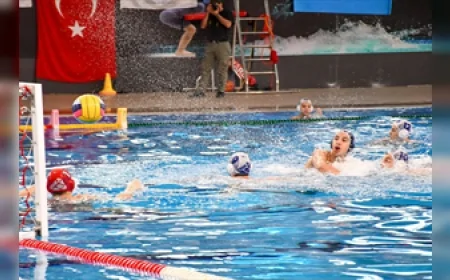 İzmir Büyükşehir Belediyesi sporcuları sutopunda Türkiye üçüncüsü oldu judoda 6 madalya kazandı