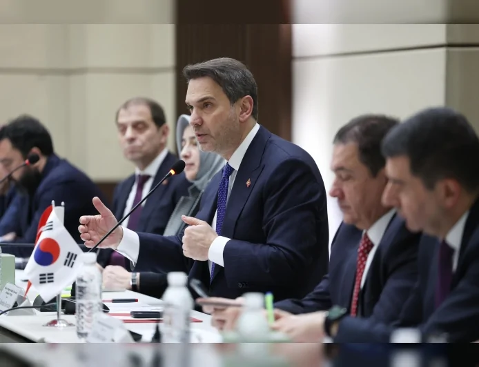 Enerji ve Tabii Kaynaklar Bakanı Alparslan Bayraktar: “Enerji Arz Güvenliğini Çok Boyutlu Bir Yapı İçinde Yönetiyoruz”