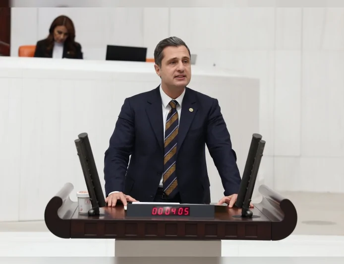 CHP İzmir Milletvekili Deniz Yücel: “TÜİK 86 Milyonun Sofrasından Eksiltiyor”