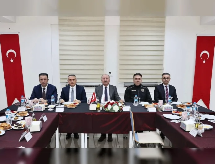 Çorum Valisi Ali Çalgan: “Emniyet Teşkilatımız Çorum’un Huzuru İçin Gece Gündüz Görev Yapıyor”