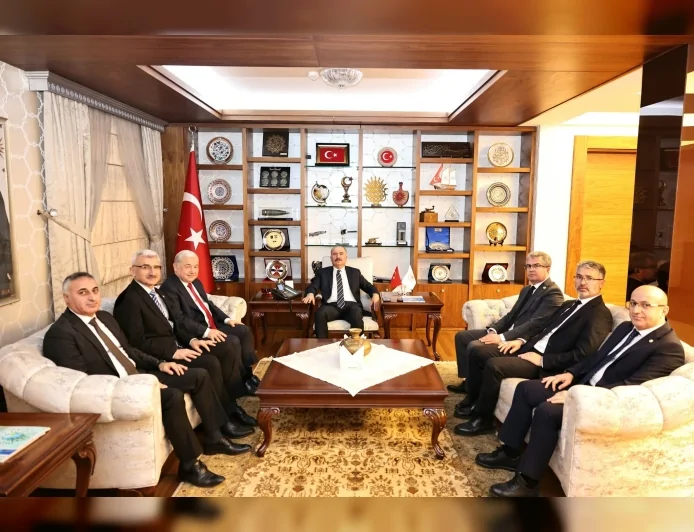 Orman Genel Müdür Yardımcısı Mustafa Özkaya ve Daire Başkanlarından Çorum Valisi Ali Çalgan’a Ziyaret