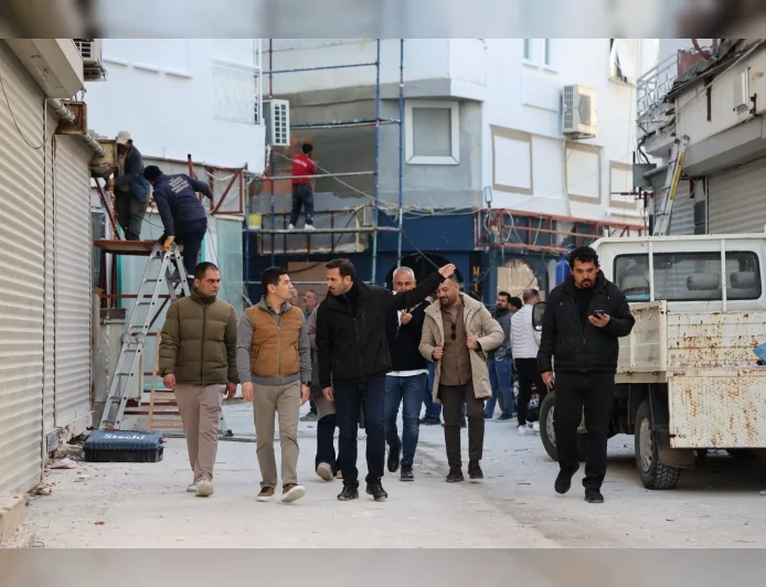 Marmaris Belediye Başkanı Acar Ünlü: “Çarşımızı daha ferah ve modern bir görünüme kavuşturuyoruz”