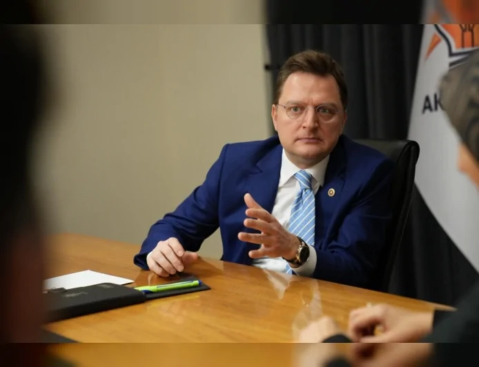 AK PARTİ GENEL BAŞKAN YARDIMCISI DR. HALİT YEREBAKAN HEKİMSEN YÖNETİMİYLE SAĞLIK SİSTEMİ VE HEKİMLİK MESLEK KANUNU ÜZERİNE İSTİŞARE TOPLANTISI GERÇEKLEŞTİRDİ