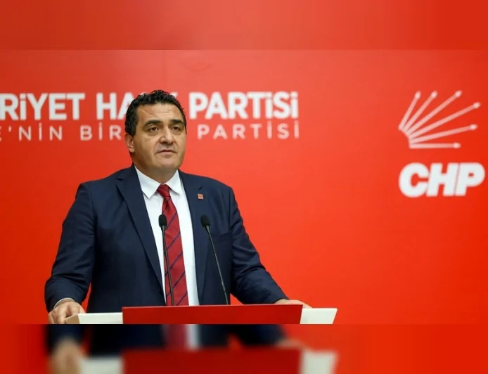 CHP Genel Başkan Yardımcısı Ulaş Karasu: “Emekli ikramiyesini ‘ihtiyaç sahibi’ diyerek bölmeye kalkmayın”