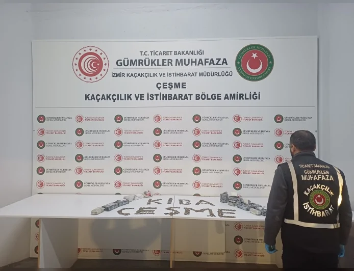 İzmir Çeşme Limanı’nda Tarihi Eser Kaçakçılığı Engellendi 7 Bin 550 Sikke ve Figür Ele Geçirildi