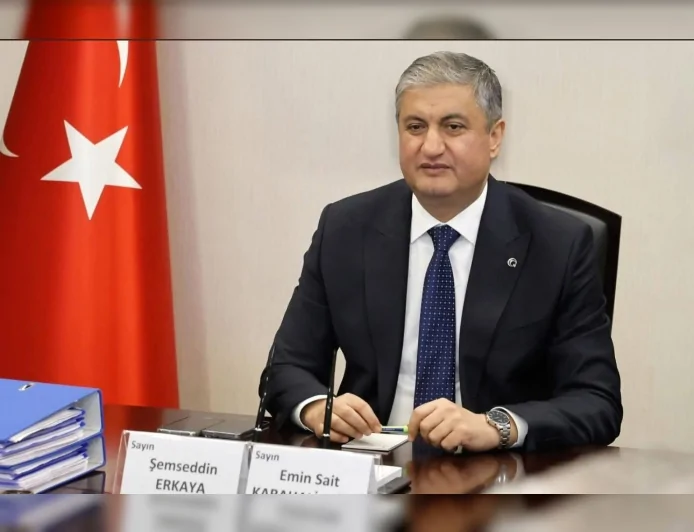 ADANA VALİSİ MUSTAFA YAVUZ, VALİ YARDIMCILARI VE KAYMAKAMLARLA İLÇELERİN DURUMUNU DEĞERLENDİRDİ